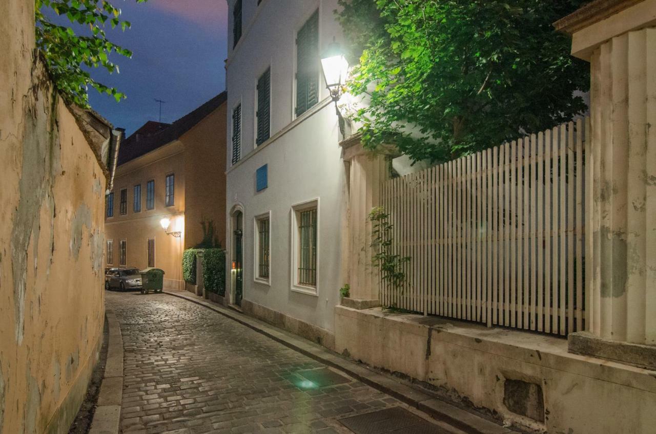 Old Town Tale Apartamento Zagreb Exterior foto