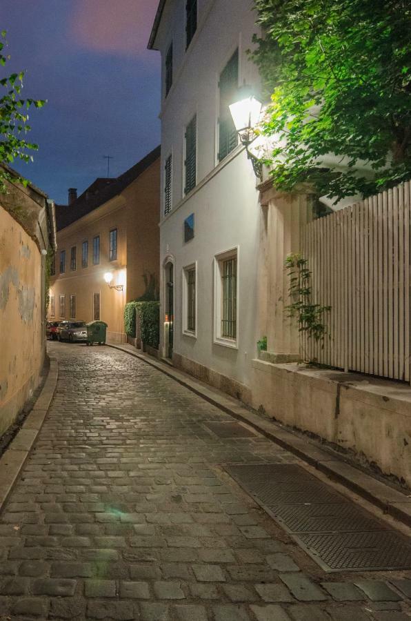 Old Town Tale Apartamento Zagreb Exterior foto